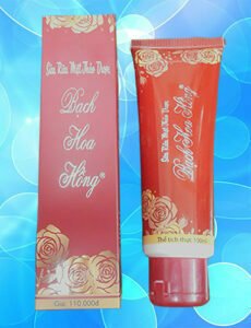 sữa rửa mặt bạch hoa hồng